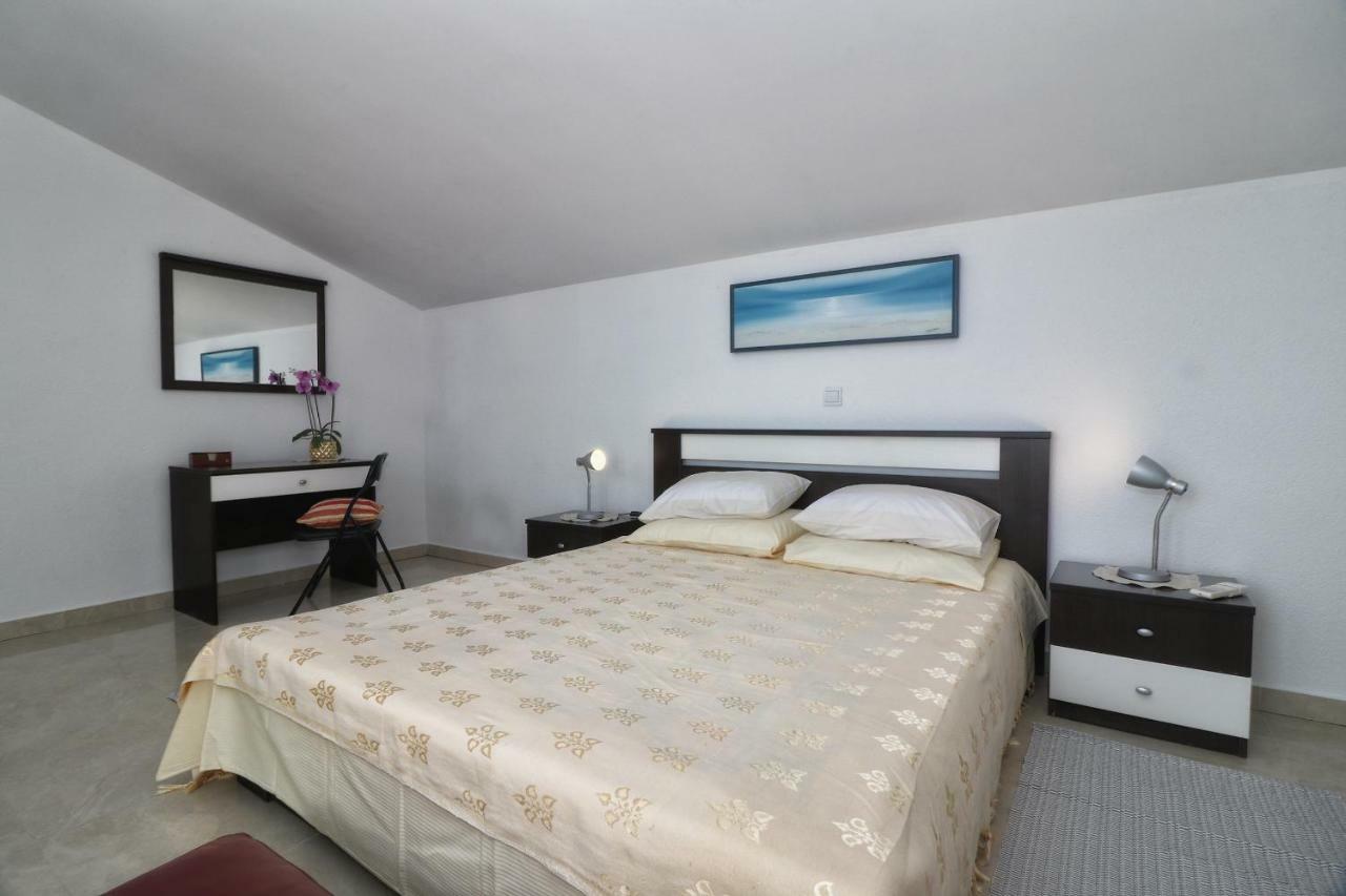 Apartments Link Ровинь Экстерьер фото