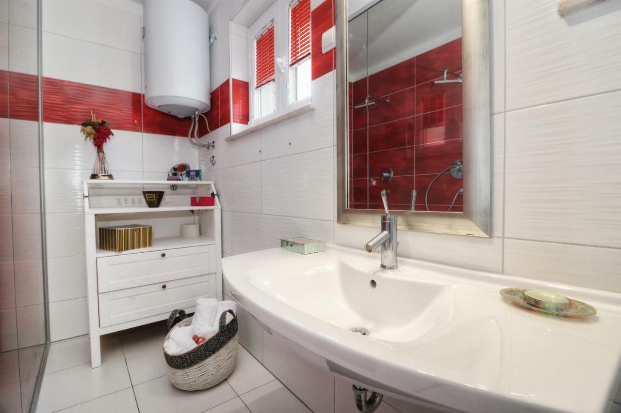 Apartments Link Ровинь Экстерьер фото