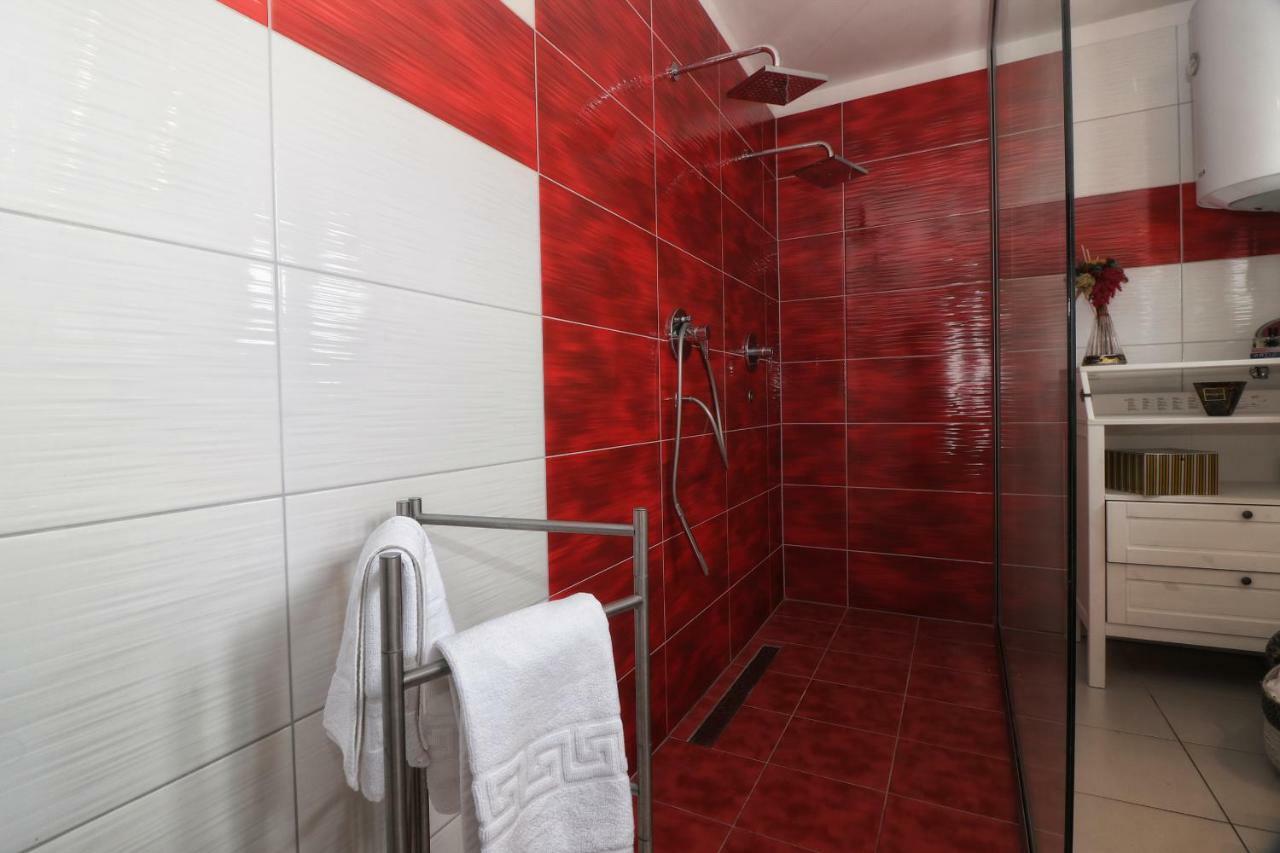 Apartments Link Ровинь Экстерьер фото